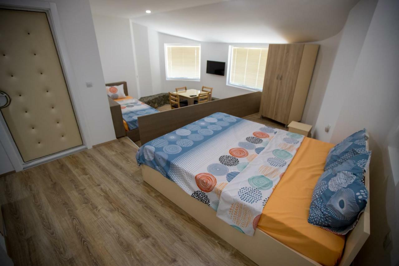View Topia Apartments โอครีด ภายนอก รูปภาพ