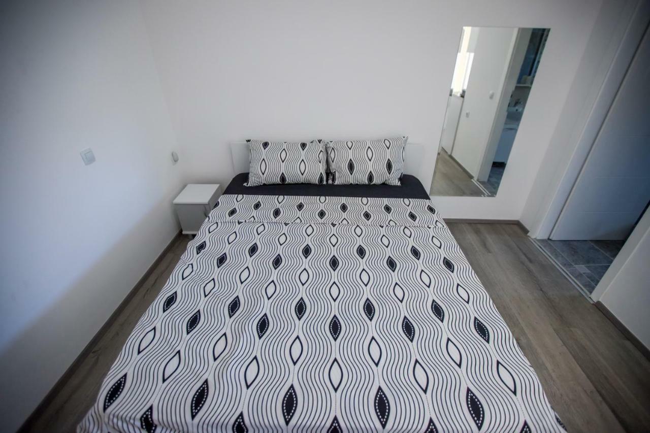View Topia Apartments โอครีด ภายนอก รูปภาพ
